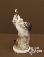 Скульптура "Волк и журавль"